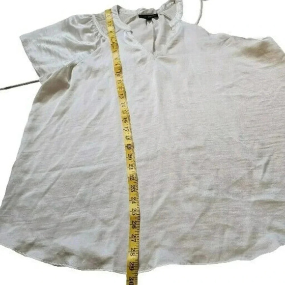 Lane Bryant Top Flutter Sleeve Collarless Ivory Size 18 V-neck Women's - Picture 4 of 10